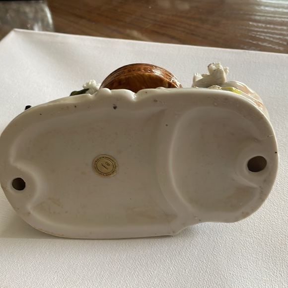 Porcelain statue. - Picture 6 of 6